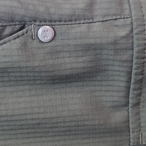 Under Armour Mens Shorts - Picture 2 of 7